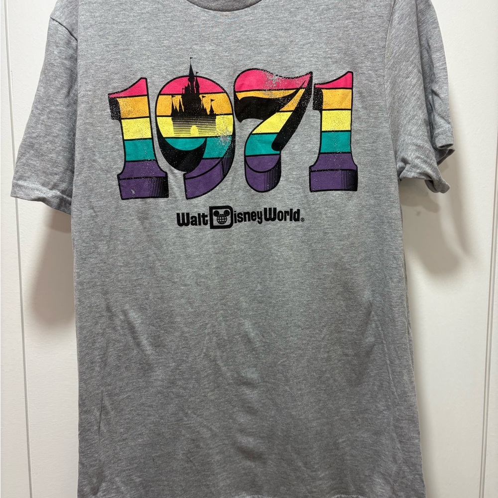 2022 Walt Disney World Retro Rainbow Vault Collection 1971 Castle Shirt  Medium